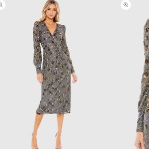 NWT | Mac Duggal 5571 Coal Long Sleeve V Neck Midi Dress
Size 4